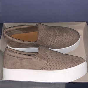 Universal Thread Platform Slip On Sneakers